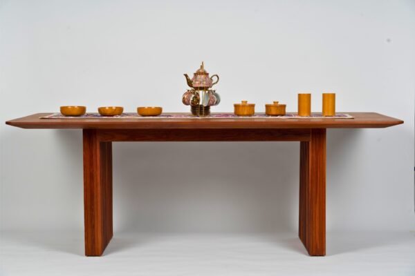 AJ SOLID DINING TABLE