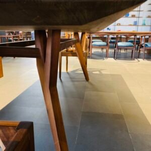 SLIKK DINING TABLE - Image 4